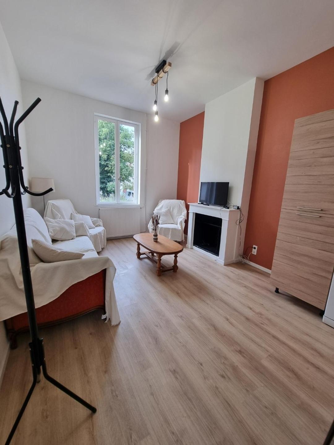 L Essentiel Gite Pour 6 Personnes Sireuil  Exterior photo