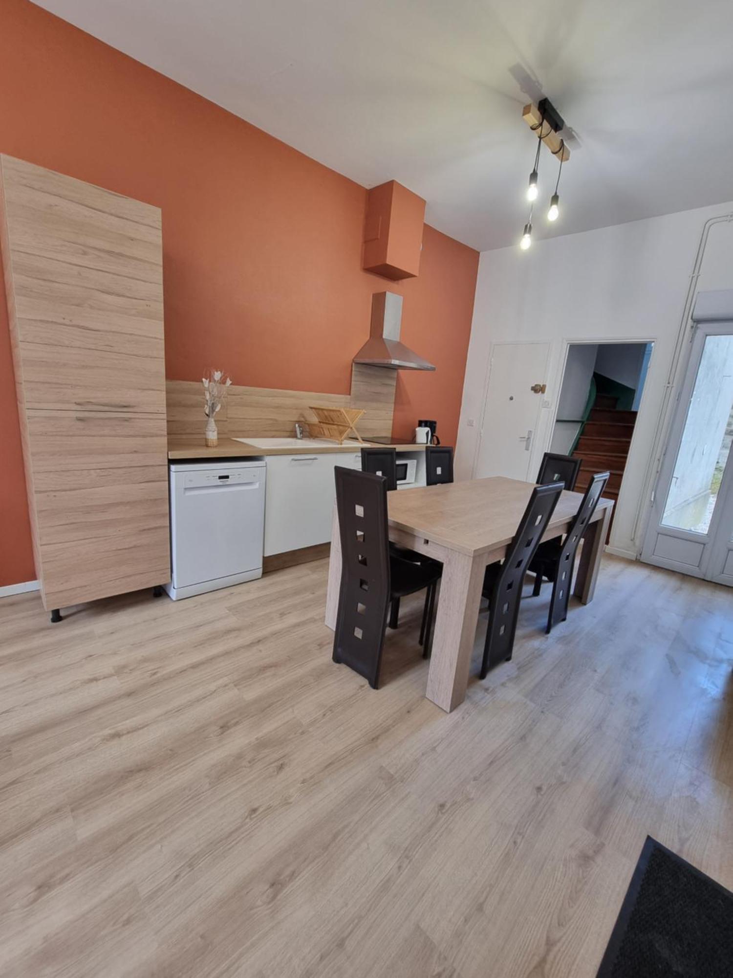 L Essentiel Gite Pour 6 Personnes Sireuil  Exterior photo